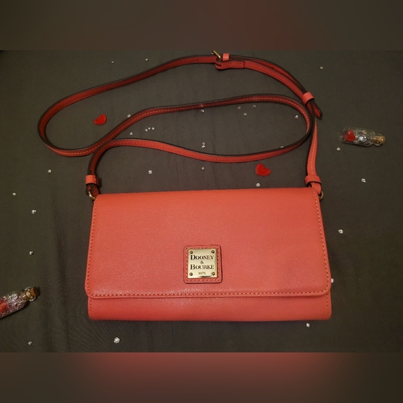 Dooney & Bourke Pebble Leather Daphne Crossbody Wallet Purse - Picture 2 of 16